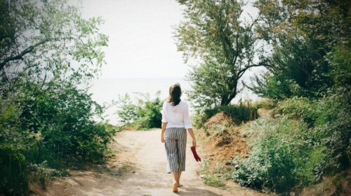 De helende kracht van wandelen Anouk Roelen header artikel Bloom