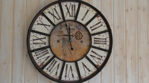 Vandaag eens traag tips klok header Bloom web