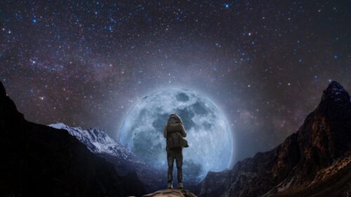 Volle Maan in Leeuw header artikel Bloom