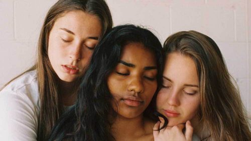 Womens Circle Bloom Online Artikel