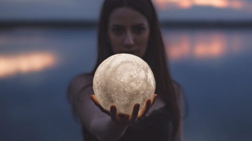 Fit blijven met de maan header artikel Bloom