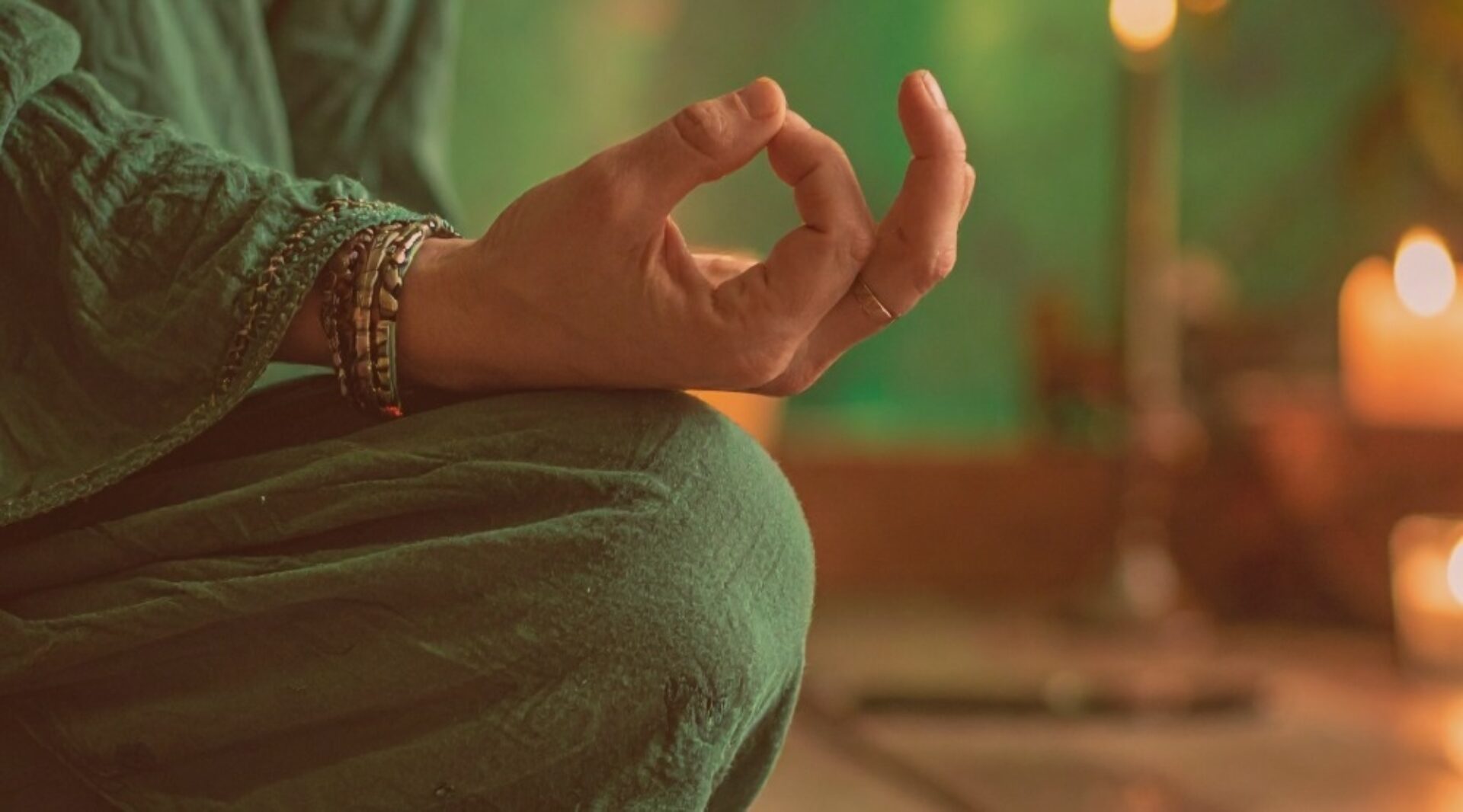 Asteya • Hoe zorg je ervoor dat je echt dichtbij jezelf blijft?