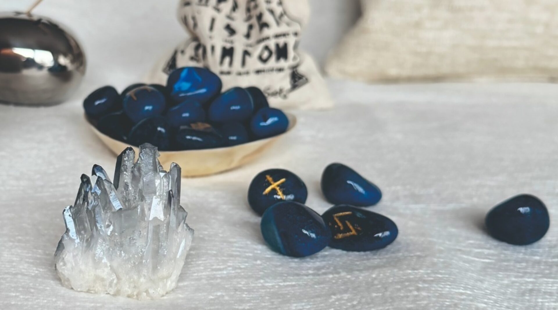 Boekentip • De Oude Noordse Runen • Saga Lunde