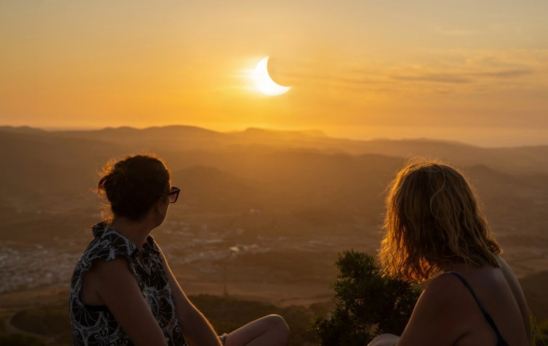 Tussen schaduw en licht: 2 eclipsen in augustus 2026