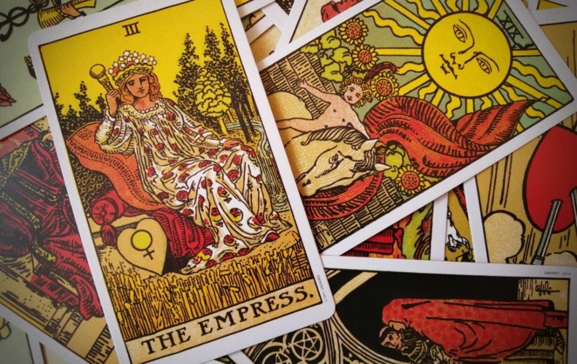 Van beeld naar betekenis: waarom Rider-Waite de standaard is in tarot
