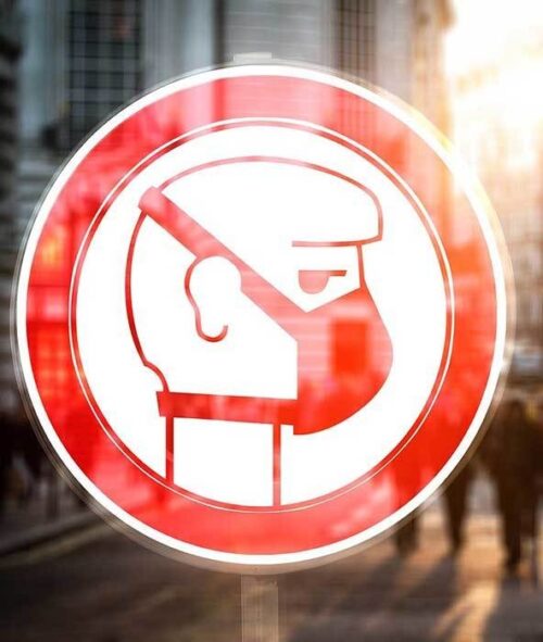 Coronavirus Saturnus Pluto mondmasker China Bloom web