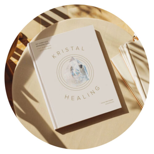 Kristalhealing Yulia van Doren cirkel artikel Bloom