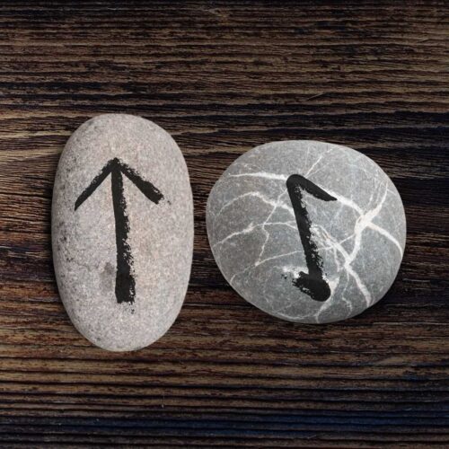 Tarot en Runenlegging Dossier 2024 Teiwaz Eihwaz